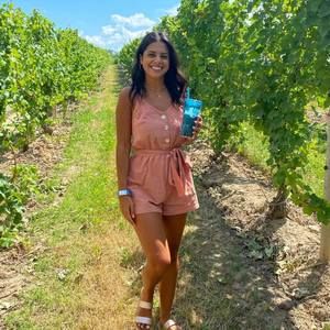 Meet your Posher, Ariana